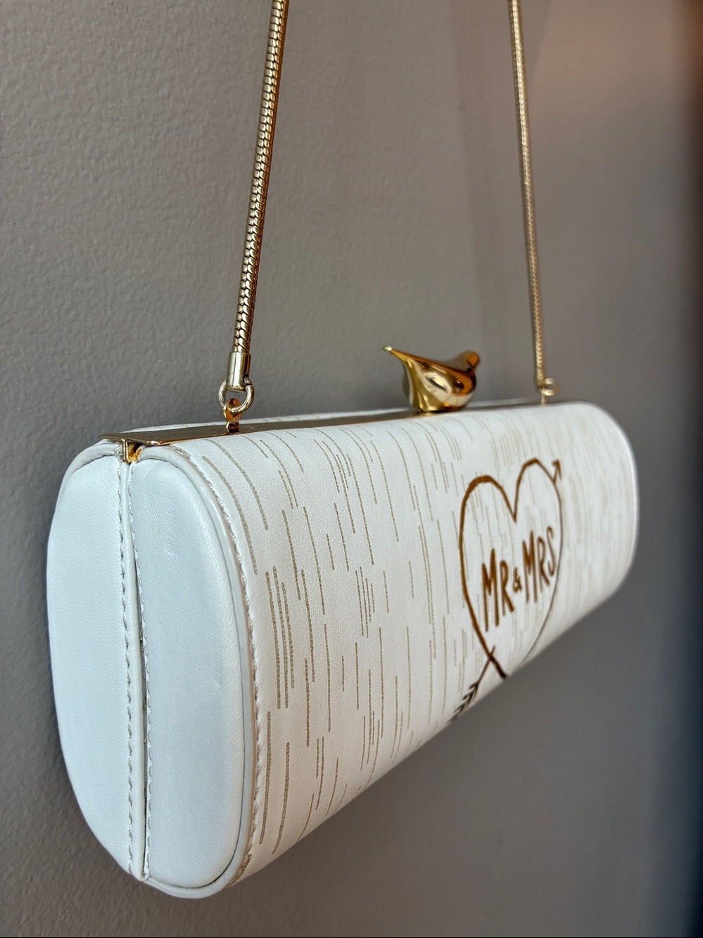 Kate Spade Wedding Belles White & Gold 'Mr. & Mrs.' Heart Clutch/Shoulder bag - Picture 3 of 9